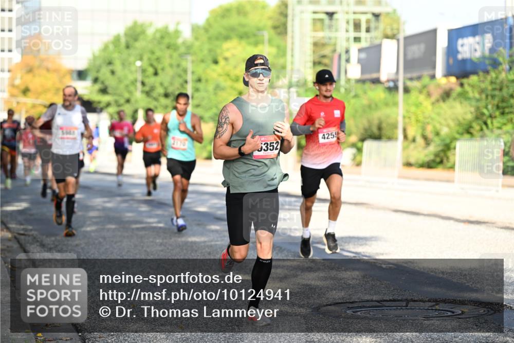 06.09.2026 - CURREX Alsterlauf Dr. Thomas Lammeyer http://msf.ph/oto/10124941 06.09.2026 09:42:30 Laufen 2170, 3352, 4255 meine-sportfotos.de
