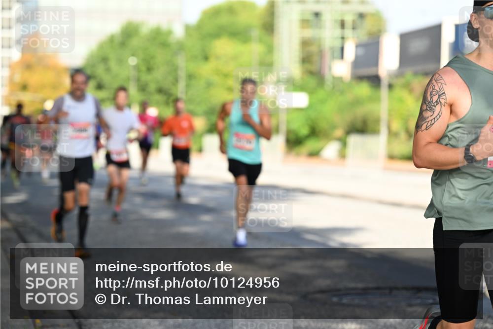 06.09.2026 - CURREX Alsterlauf Dr. Thomas Lammeyer http://msf.ph/oto/10124956 06.09.2026 09:42:31 Laufen  meine-sportfotos.de