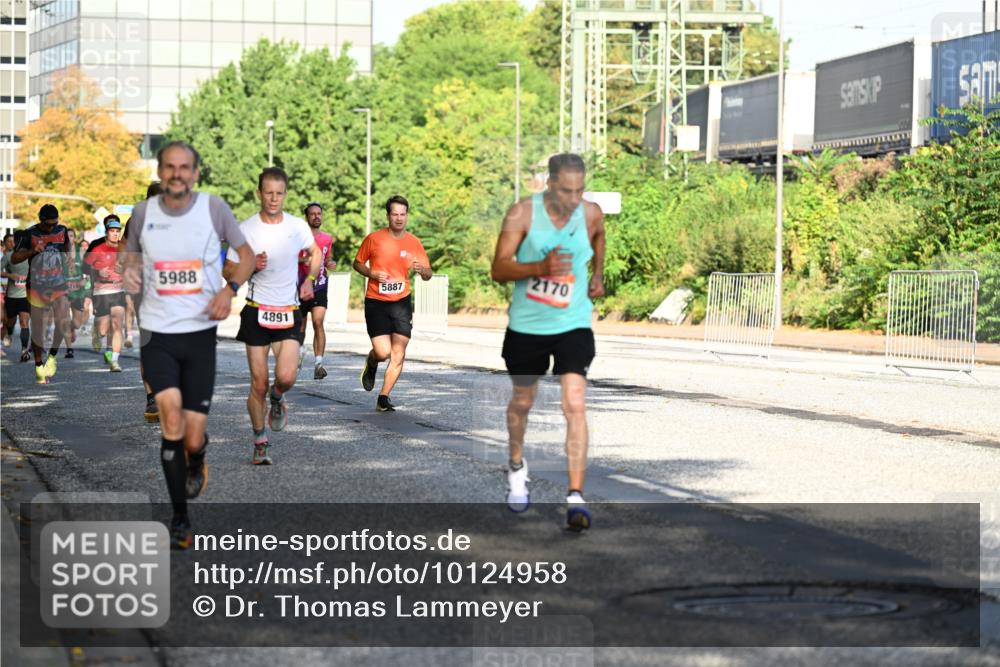 06.09.2026 - CURREX Alsterlauf Dr. Thomas Lammeyer http://msf.ph/oto/10124958 06.09.2026 09:42:31 Laufen 217, 5988, 4891, 5887, 2170 meine-sportfotos.de