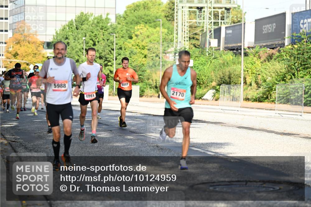 06.09.2026 - CURREX Alsterlauf Dr. Thomas Lammeyer http://msf.ph/oto/10124959 06.09.2026 09:42:31 Laufen 5988, 240, 4891, 5887, 2170 meine-sportfotos.de