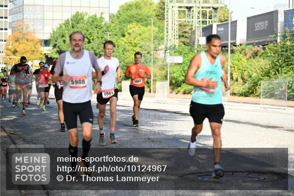 06.09.2026 - CURREX Alsterlauf Dr. Thomas Lammeyer http://msf.ph/oto/10124967 06.09.2026 09:42:32 Laufen 33, 5988, 4891, 5887 meine-sportfotos.de