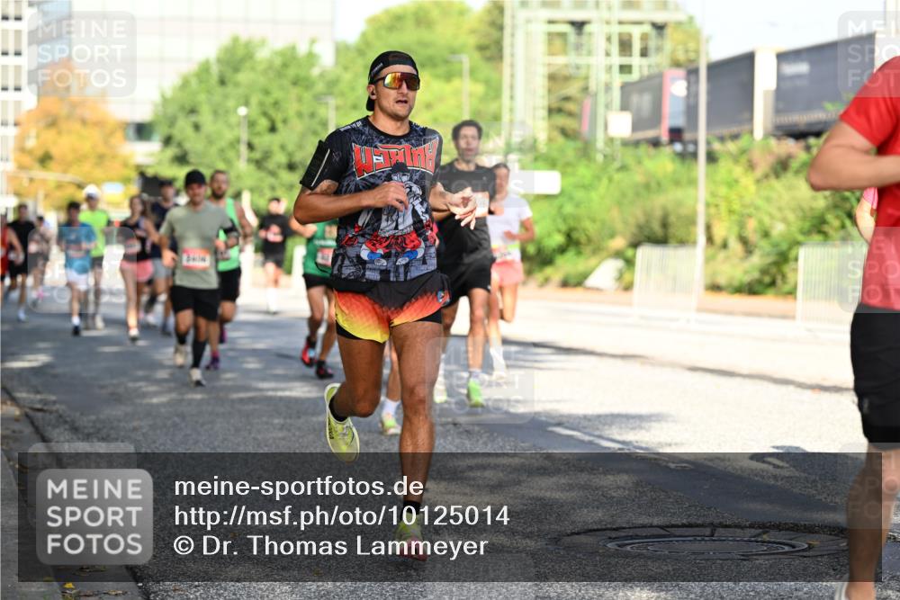 06.09.2026 - CURREX Alsterlauf Dr. Thomas Lammeyer http://msf.ph/oto/10125014 06.09.2026 09:42:37 Laufen  meine-sportfotos.de