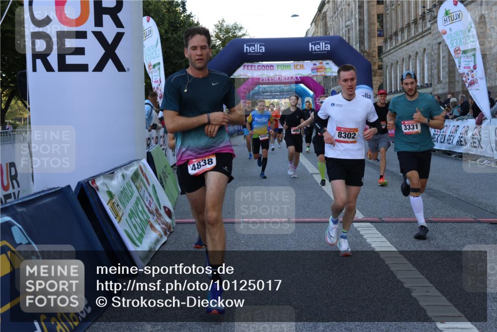 06.09.2026 - CURREX Alsterlauf Strokosch-Dieckow http://msf.ph/oto/10125017 06.09.2026 09:44:20 Ziel 2186, 2699, 3010, 3331, 3355, 3564, 3717, 4838, 4928, 5443, 5530, 5626, 5710, 5722, 5974, 6484, 6485, 6486, 8127, 8302 meine-sportfotos.de