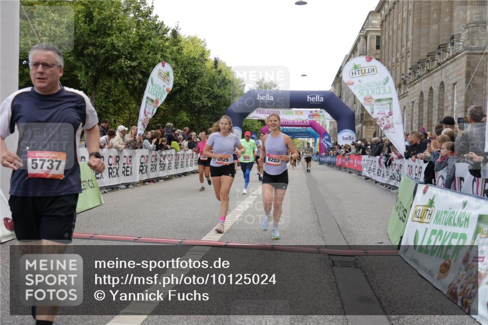 06.09.2026 - CURREX Alsterlauf Yannick Fuchs http://msf.ph/oto/10125024 06.09.2026 10:03:42 Ziel 2386, 2429, 2448, 2501, 2629, 2630, 2869, 3756, 4591, 4606, 5087, 5737, 6292, 6344, 8203, 8219, 8263, 8315, 8323 meine-sportfotos.de
