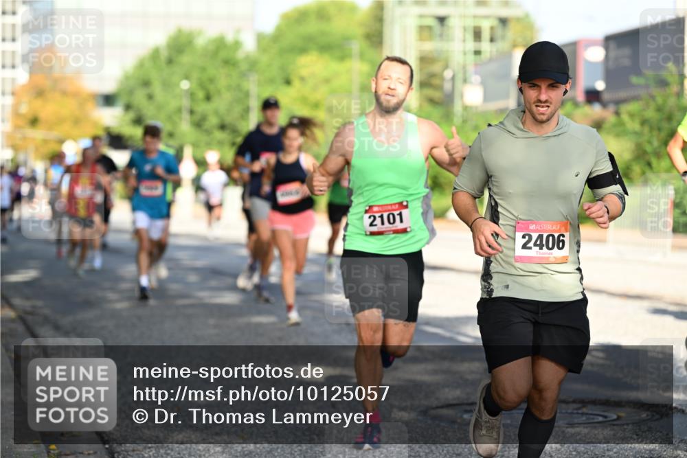 06.09.2026 - CURREX Alsterlauf Dr. Thomas Lammeyer http://msf.ph/oto/10125057 06.09.2026 09:42:41 Laufen 2101, 2406 meine-sportfotos.de