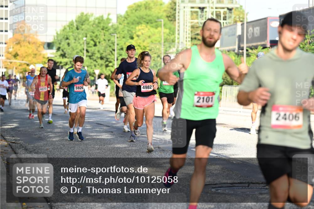 06.09.2026 - CURREX Alsterlauf Dr. Thomas Lammeyer http://msf.ph/oto/10125058 06.09.2026 09:42:41 Laufen 4372, 5926, 4982, 2101, 2406 meine-sportfotos.de