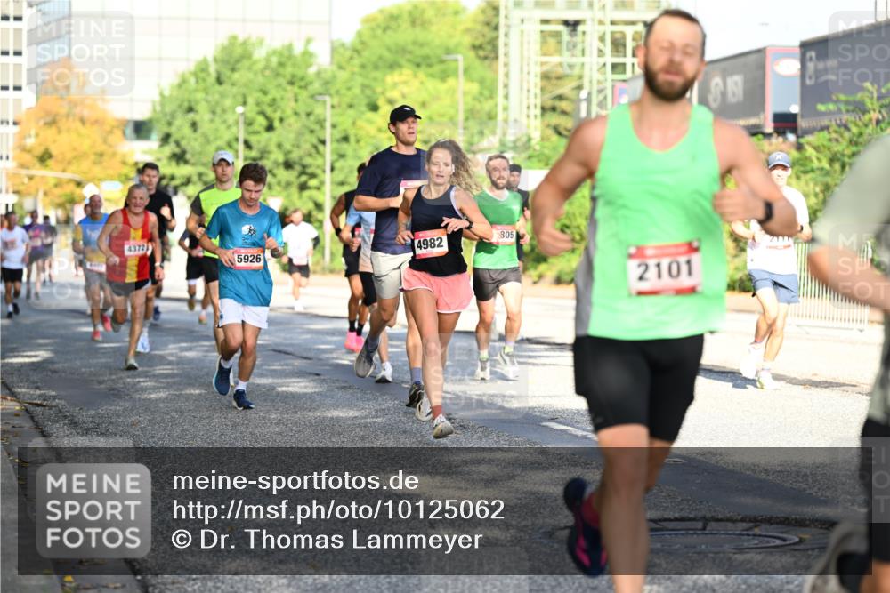 06.09.2026 - CURREX Alsterlauf Dr. Thomas Lammeyer http://msf.ph/oto/10125062 06.09.2026 09:42:41 Laufen 4372, 5926, 4982, 805, 2101 meine-sportfotos.de