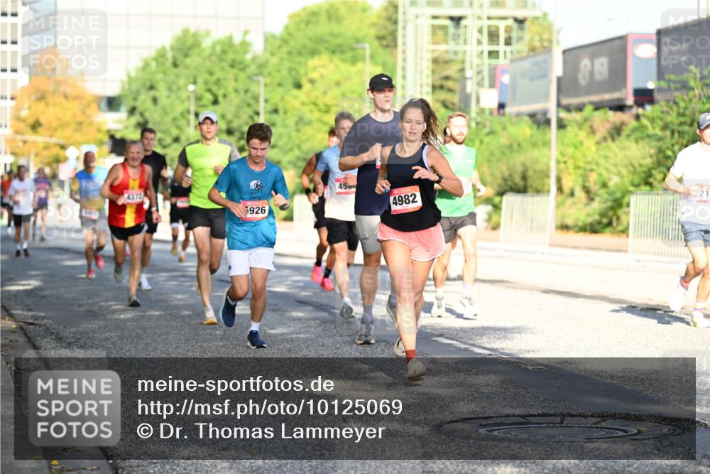 06.09.2026 - CURREX Alsterlauf Dr. Thomas Lammeyer http://msf.ph/oto/10125069 06.09.2026 09:42:42 Laufen 5926, 450, 4982, 151, 21 meine-sportfotos.de