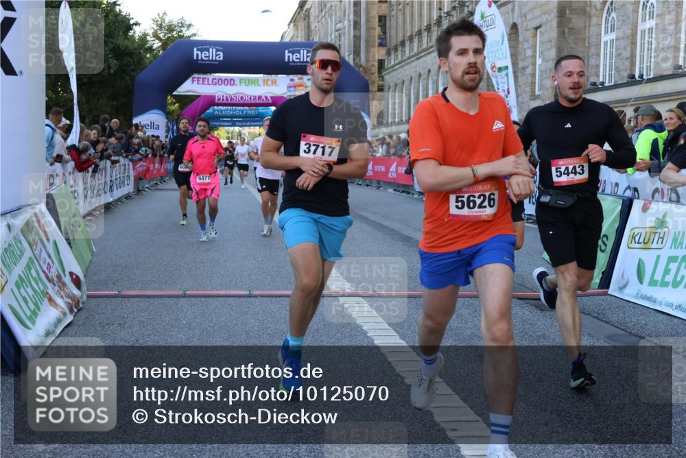06.09.2026 - CURREX Alsterlauf Strokosch-Dieckow http://msf.ph/oto/10125070 06.09.2026 09:44:25 Ziel 2186, 3331, 3355, 3564, 3717, 4187, 4669, 4838, 4862, 4928, 5443, 5477, 5626, 5710, 5722, 5974, 6047, 6484, 6485, 6486, 8302 meine-sportfotos.de