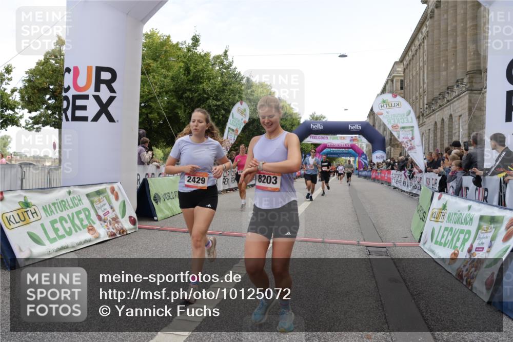06.09.2026 - CURREX Alsterlauf Yannick Fuchs http://msf.ph/oto/10125072 06.09.2026 10:03:43 Ziel 2386, 2429, 2448, 2501, 2629, 2630, 2869, 3059, 3756, 4591, 4606, 5737, 6344, 8203, 8219, 8263, 8315, 8323 meine-sportfotos.de