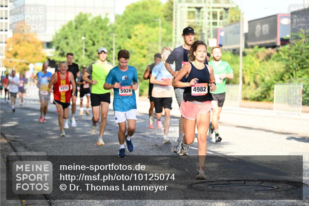 06.09.2026 - CURREX Alsterlauf Dr. Thomas Lammeyer http://msf.ph/oto/10125074 06.09.2026 09:42:43 Laufen 4372, 5926, 4982, 8151 meine-sportfotos.de