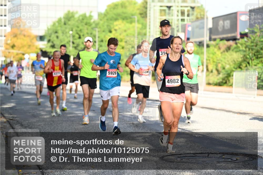 06.09.2026 - CURREX Alsterlauf Dr. Thomas Lammeyer http://msf.ph/oto/10125075 06.09.2026 09:42:43 Laufen 4372, 5926, 586, 314, 4982, 819 meine-sportfotos.de