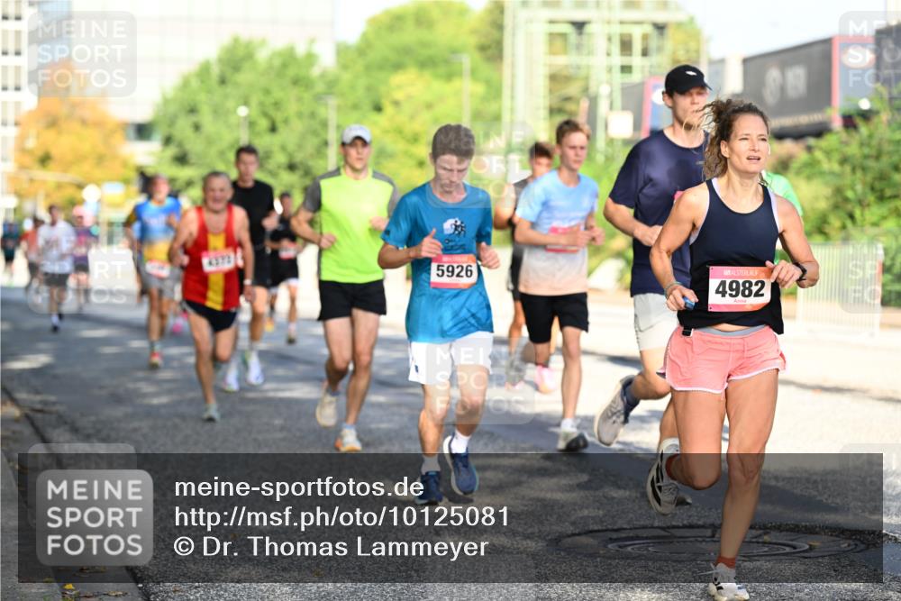 06.09.2026 - CURREX Alsterlauf Dr. Thomas Lammeyer http://msf.ph/oto/10125081 06.09.2026 09:42:43 Laufen 5926, 4982 meine-sportfotos.de
