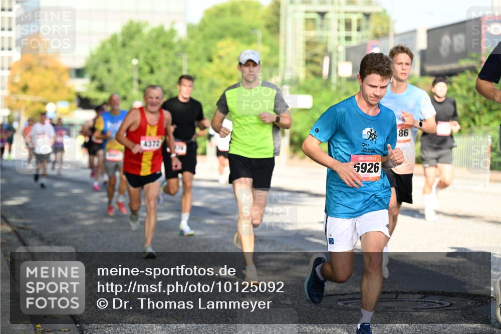 06.09.2026 - CURREX Alsterlauf Dr. Thomas Lammeyer http://msf.ph/oto/10125092 06.09.2026 09:42:44 Laufen 4372, 5926, 86, 98, 8197 meine-sportfotos.de