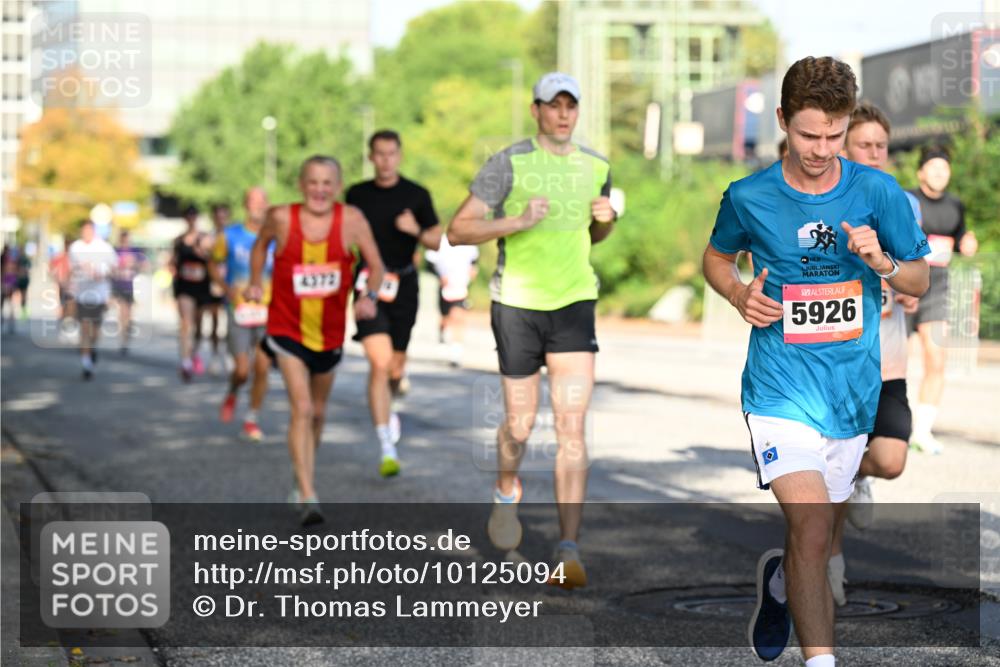 06.09.2026 - CURREX Alsterlauf Dr. Thomas Lammeyer http://msf.ph/oto/10125094 06.09.2026 09:42:44 Laufen 4372, 5926 meine-sportfotos.de