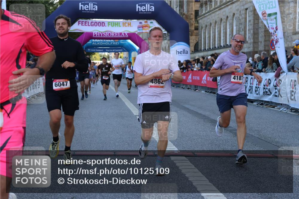06.09.2026 - CURREX Alsterlauf Strokosch-Dieckow http://msf.ph/oto/10125109 06.09.2026 09:44:27 Ziel 2186, 2894, 3355, 3564, 3717, 4187, 4203, 4669, 4862, 5271, 5443, 5477, 5626, 5710, 5974, 6047, 6366, 6484, 6485, 6486 meine-sportfotos.de