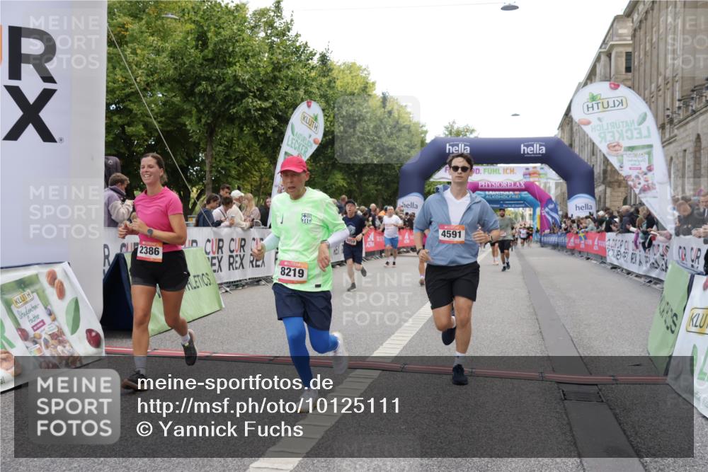 06.09.2026 - CURREX Alsterlauf Yannick Fuchs http://msf.ph/oto/10125111 06.09.2026 10:03:45 Ziel 2386, 2429, 2448, 2501, 2629, 2630, 2869, 3059, 4132, 4591, 4606, 5737, 5911, 8203, 8219, 8263, 8315, 8323 meine-sportfotos.de