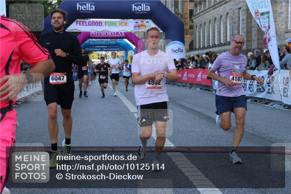 06.09.2026 - CURREX Alsterlauf Strokosch-Dieckow http://msf.ph/oto/10125114 06.09.2026 09:44:27 Ziel 2186, 2894, 3355, 3564, 3717, 4187, 4203, 4669, 4862, 5271, 5443, 5477, 5626, 5710, 5974, 6047, 6366, 6484, 6485, 6486 meine-sportfotos.de