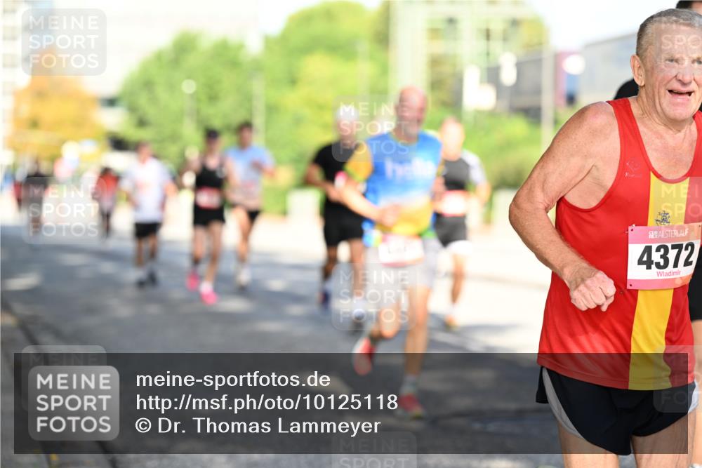06.09.2026 - CURREX Alsterlauf Dr. Thomas Lammeyer http://msf.ph/oto/10125118 06.09.2026 09:42:47 Laufen 4372 meine-sportfotos.de