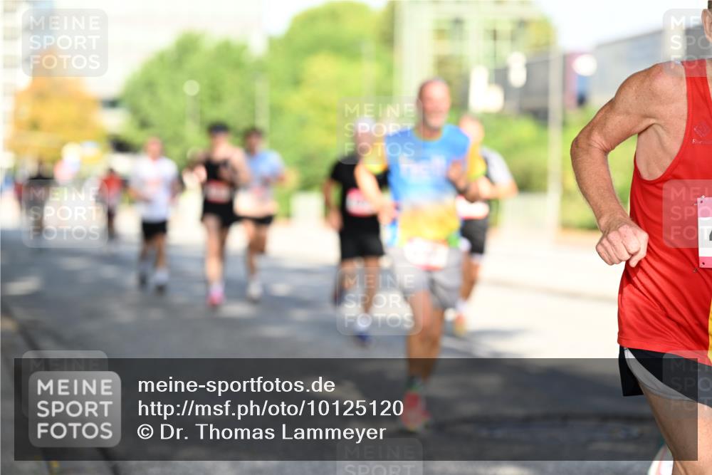 06.09.2026 - CURREX Alsterlauf Dr. Thomas Lammeyer http://msf.ph/oto/10125120 06.09.2026 09:42:47 Laufen  meine-sportfotos.de