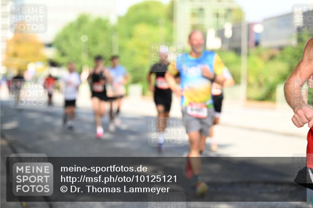 06.09.2026 - CURREX Alsterlauf Dr. Thomas Lammeyer http://msf.ph/oto/10125121 06.09.2026 09:42:47 Laufen  meine-sportfotos.de