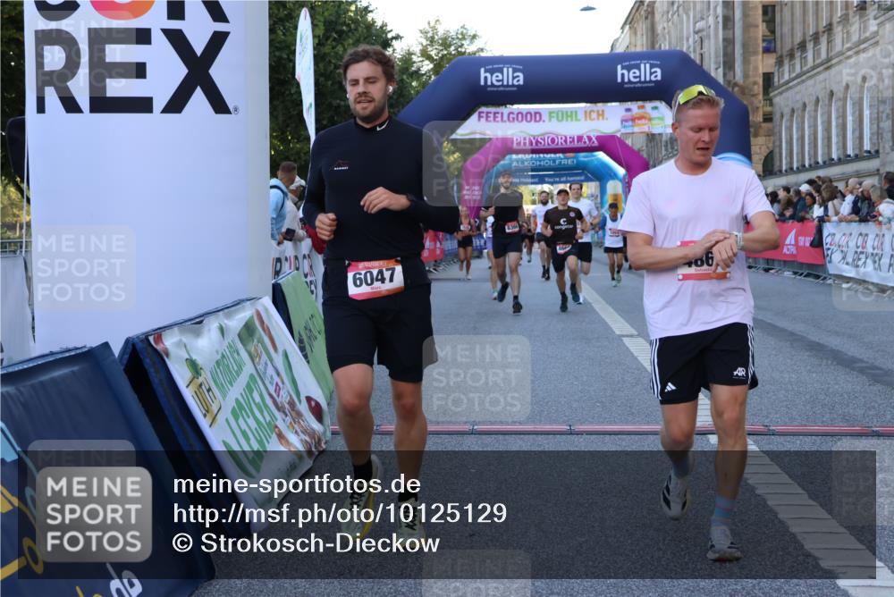 06.09.2026 - CURREX Alsterlauf Strokosch-Dieckow http://msf.ph/oto/10125129 06.09.2026 09:44:28 Ziel 2186, 2894, 3355, 3564, 3717, 4187, 4203, 4669, 4862, 5271, 5443, 5477, 5626, 5710, 5864, 5974, 6047, 6366, 6484, 6485, 6486, 8097 meine-sportfotos.de
