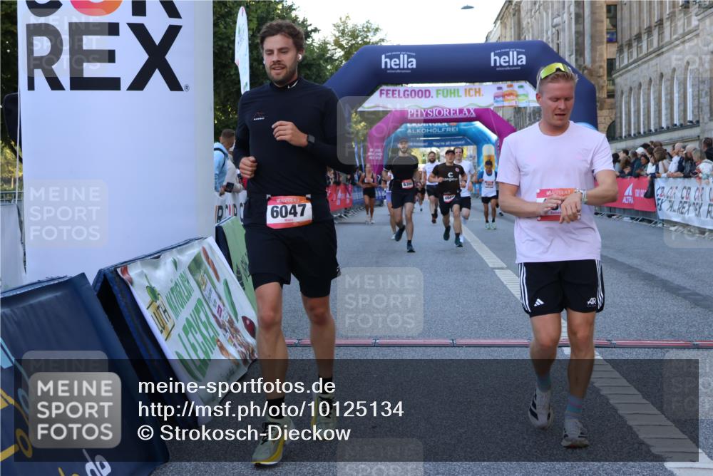 06.09.2026 - CURREX Alsterlauf Strokosch-Dieckow http://msf.ph/oto/10125134 06.09.2026 09:44:28 Ziel 2186, 2894, 3355, 3564, 3717, 4187, 4203, 4669, 4862, 5271, 5443, 5477, 5626, 5710, 5864, 5974, 6047, 6366, 6484, 6485, 6486, 8097 meine-sportfotos.de