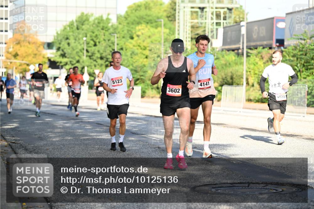 06.09.2026 - CURREX Alsterlauf Dr. Thomas Lammeyer http://msf.ph/oto/10125136 06.09.2026 09:42:50 Laufen 5123, 3602, 4141, 4828 meine-sportfotos.de