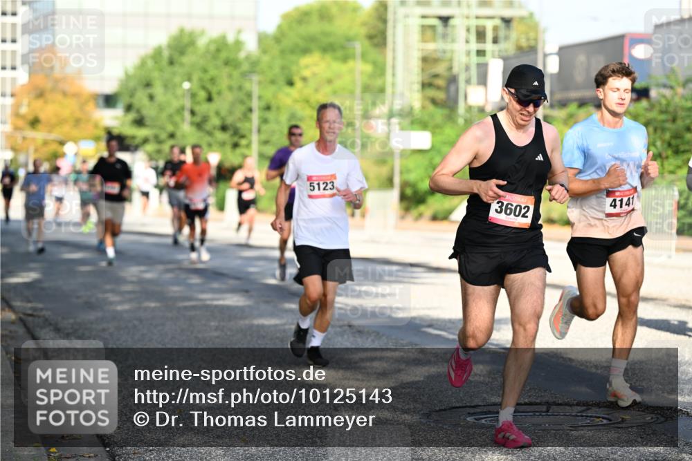 06.09.2026 - CURREX Alsterlauf Dr. Thomas Lammeyer http://msf.ph/oto/10125143 06.09.2026 09:42:50 Laufen 5123, 3602, 4141 meine-sportfotos.de