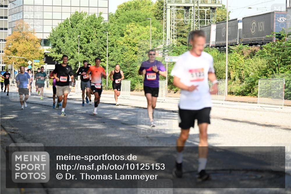 06.09.2026 - CURREX Alsterlauf Dr. Thomas Lammeyer http://msf.ph/oto/10125153 06.09.2026 09:42:51 Laufen 6186, 6450 meine-sportfotos.de