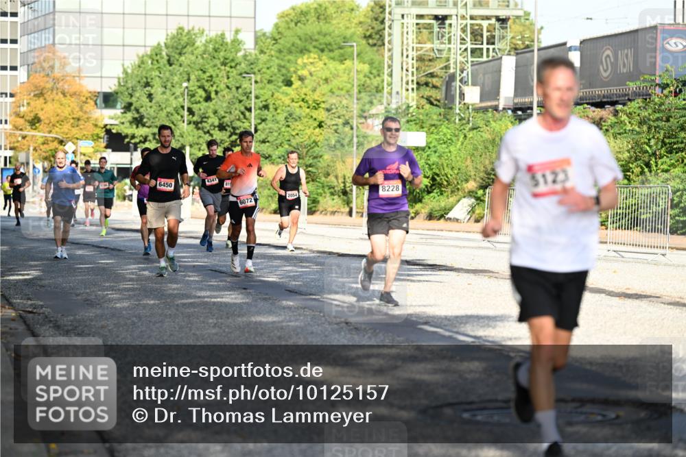 06.09.2026 - CURREX Alsterlauf Dr. Thomas Lammeyer http://msf.ph/oto/10125157 06.09.2026 09:42:52 Laufen 6450, 4341, 6072, 2054, 8228, 5123 meine-sportfotos.de
