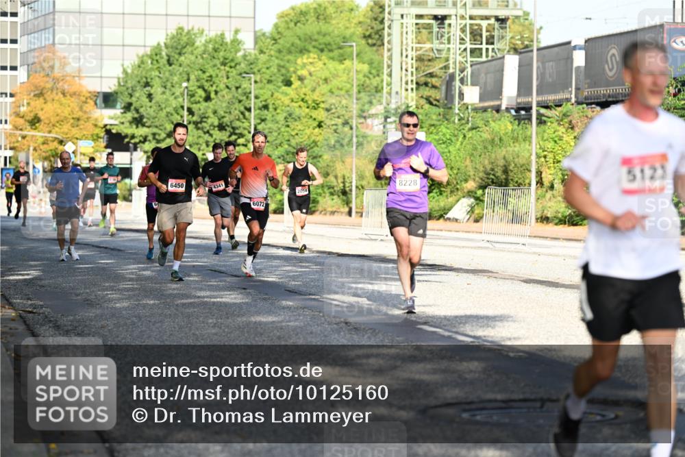06.09.2026 - CURREX Alsterlauf Dr. Thomas Lammeyer http://msf.ph/oto/10125160 06.09.2026 09:42:52 Laufen 6450, 4341, 6072, 2054, 8228, 5123 meine-sportfotos.de