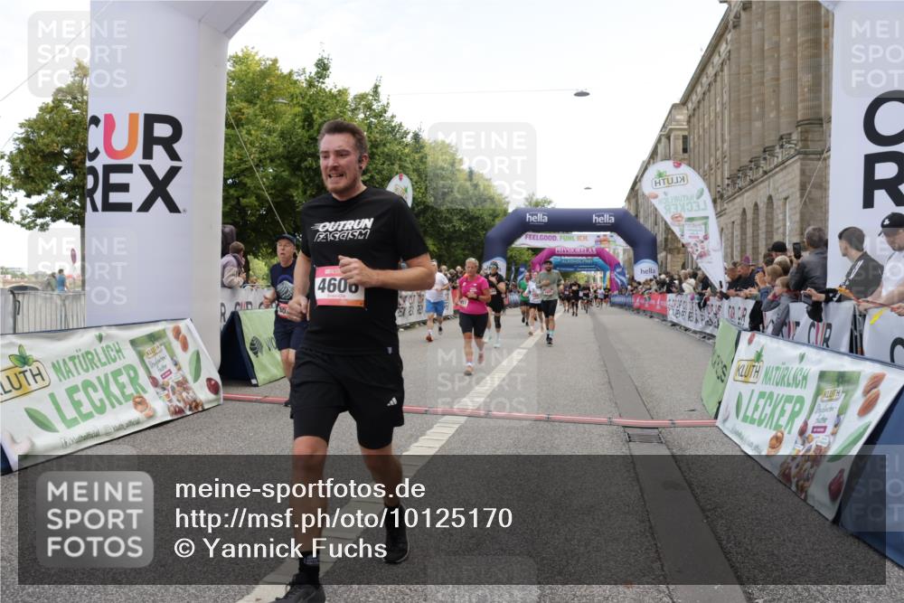 06.09.2026 - CURREX Alsterlauf Yannick Fuchs http://msf.ph/oto/10125170 06.09.2026 10:03:47 Ziel 2386, 2429, 2629, 2630, 3059, 3094, 3405, 4132, 4591, 4606, 5737, 5911, 8203, 8219, 8315 meine-sportfotos.de