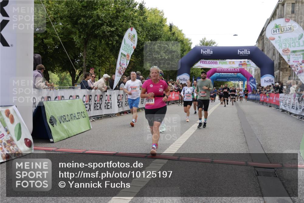 06.09.2026 - CURREX Alsterlauf Yannick Fuchs http://msf.ph/oto/10125197 06.09.2026 10:03:49 Ziel 2386, 2429, 3059, 3094, 3405, 3766, 4132, 4591, 4606, 5911, 6247, 8203, 8219 meine-sportfotos.de