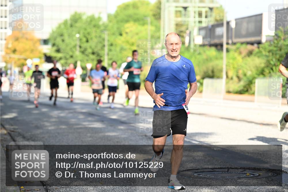 06.09.2026 - CURREX Alsterlauf Dr. Thomas Lammeyer http://msf.ph/oto/10125229 06.09.2026 09:42:59 Laufen  meine-sportfotos.de