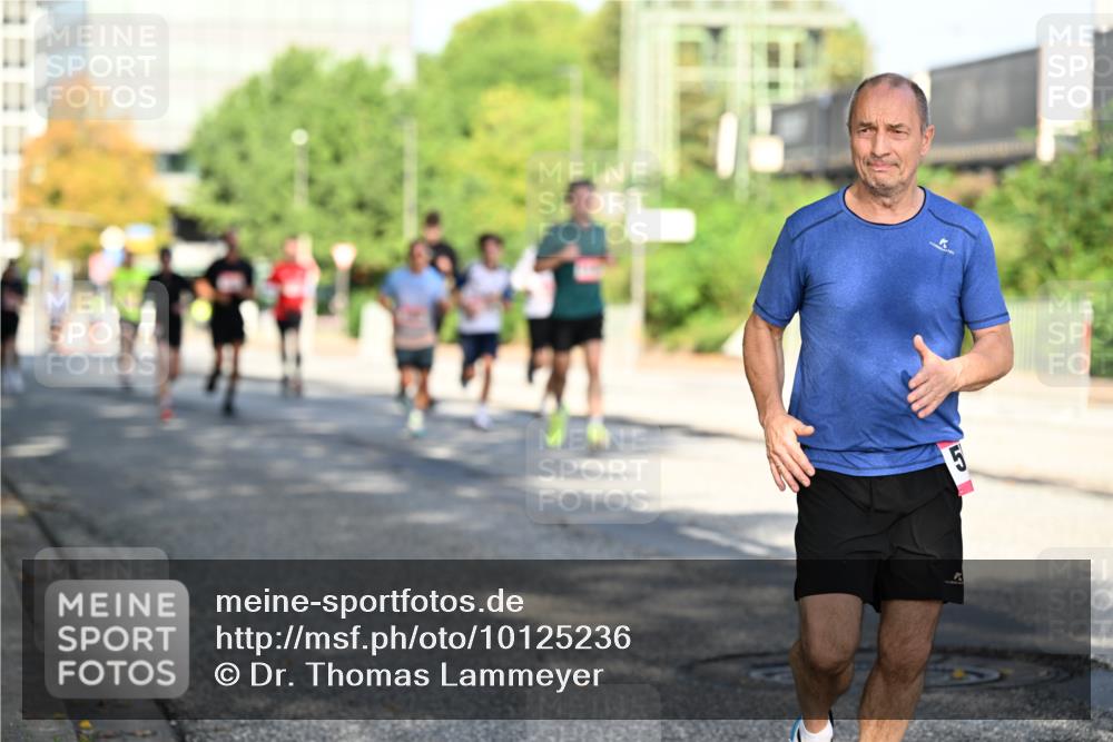 06.09.2026 - CURREX Alsterlauf Dr. Thomas Lammeyer http://msf.ph/oto/10125236 06.09.2026 09:43:00 Laufen 5 meine-sportfotos.de