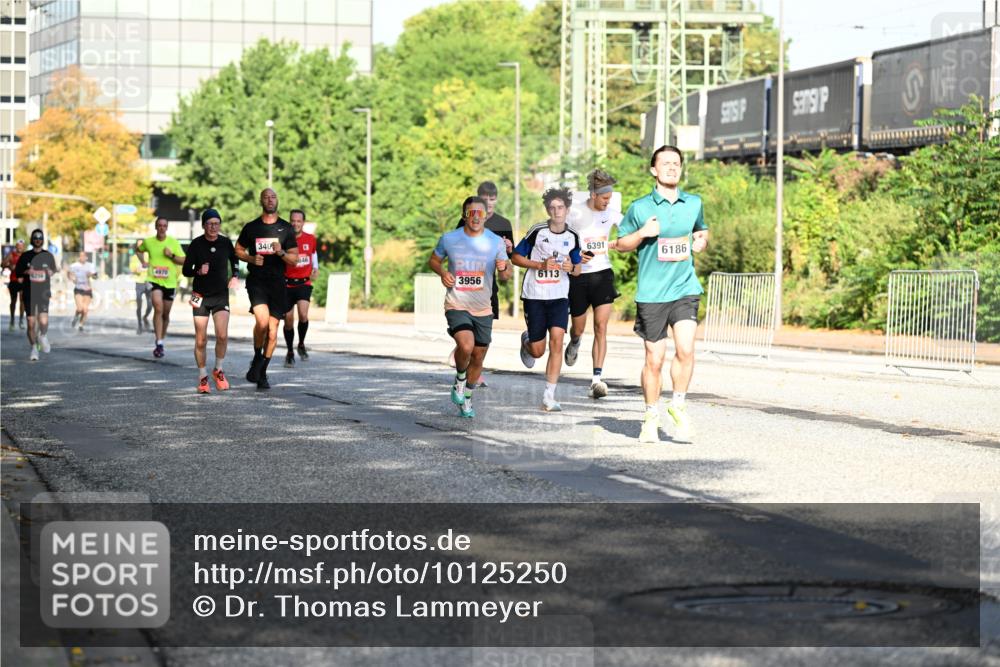 06.09.2026 - CURREX Alsterlauf Dr. Thomas Lammeyer http://msf.ph/oto/10125250 06.09.2026 09:43:01 Laufen 4970, 340, 546, 6113, 3956, 6391, 6186 meine-sportfotos.de
