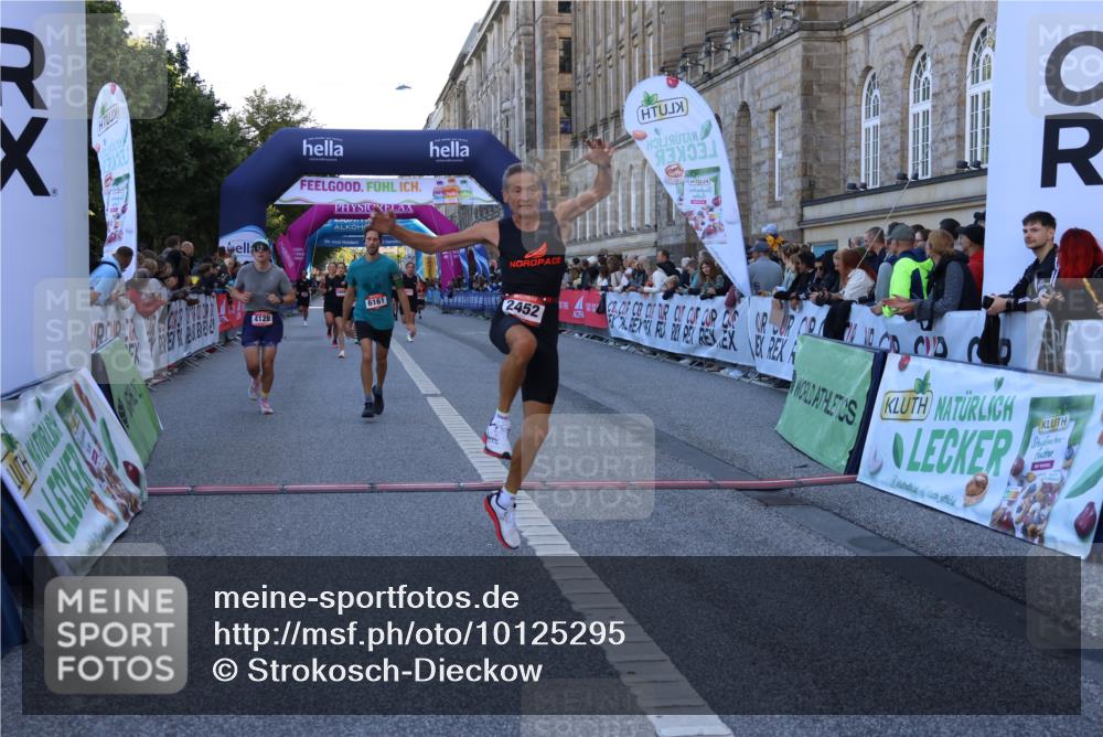 06.09.2026 - CURREX Alsterlauf Strokosch-Dieckow http://msf.ph/oto/10125295 06.09.2026 09:44:54 Ziel 2442, 2452, 2610, 3802, 3803, 4039, 4128, 5286, 5837, 6243 meine-sportfotos.de