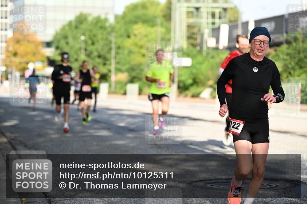 06.09.2026 - CURREX Alsterlauf Dr. Thomas Lammeyer http://msf.ph/oto/10125311 06.09.2026 09:43:07 Laufen 122 meine-sportfotos.de