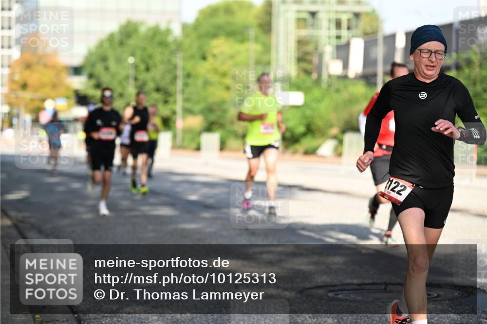 06.09.2026 - CURREX Alsterlauf Dr. Thomas Lammeyer http://msf.ph/oto/10125313 06.09.2026 09:43:07 Laufen 1122 meine-sportfotos.de