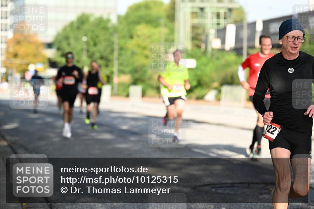 06.09.2026 - CURREX Alsterlauf Dr. Thomas Lammeyer http://msf.ph/oto/10125315 06.09.2026 09:43:07 Laufen 122 meine-sportfotos.de