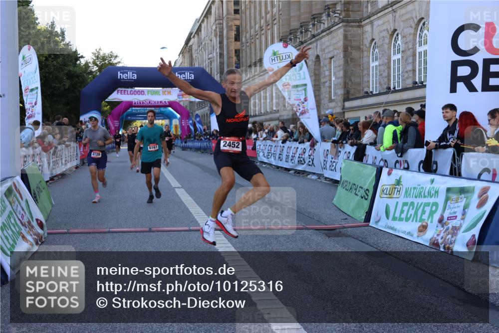 06.09.2026 - CURREX Alsterlauf Strokosch-Dieckow http://msf.ph/oto/10125316 06.09.2026 09:44:55 Ziel 2452, 2610, 3802, 3803, 4011, 4039, 4128, 5286, 5837, 6243 meine-sportfotos.de