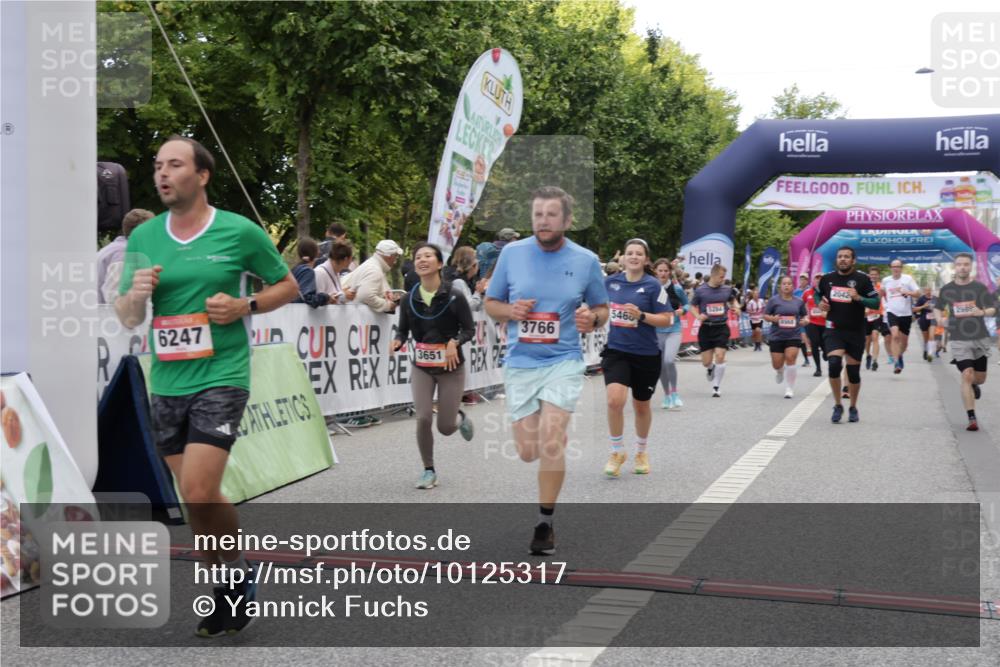 06.09.2026 - CURREX Alsterlauf Yannick Fuchs http://msf.ph/oto/10125317 06.09.2026 10:03:53 Ziel 2042, 2989, 3059, 3094, 3405, 3651, 3766, 4132, 4591, 4606, 4968, 4972, 4979, 5284, 5468, 5911, 6247, 8079 meine-sportfotos.de