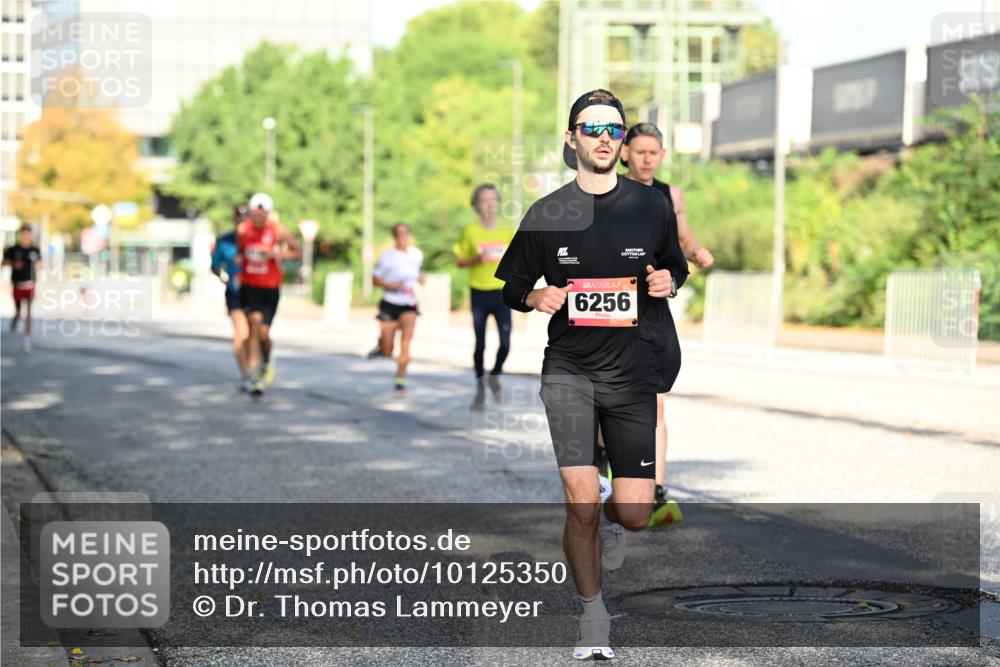 06.09.2026 - CURREX Alsterlauf Dr. Thomas Lammeyer http://msf.ph/oto/10125350 06.09.2026 09:43:10 Laufen 6256 meine-sportfotos.de
