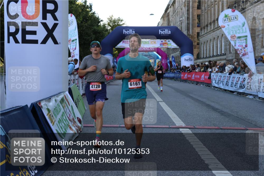06.09.2026 - CURREX Alsterlauf Strokosch-Dieckow http://msf.ph/oto/10125353 06.09.2026 09:44:56 Ziel 2452, 2610, 3802, 3803, 4011, 4128, 5286, 5837, 6243 meine-sportfotos.de