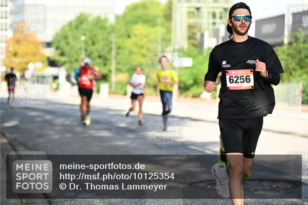 06.09.2026 - CURREX Alsterlauf Dr. Thomas Lammeyer http://msf.ph/oto/10125354 06.09.2026 09:43:11 Laufen 6256 meine-sportfotos.de