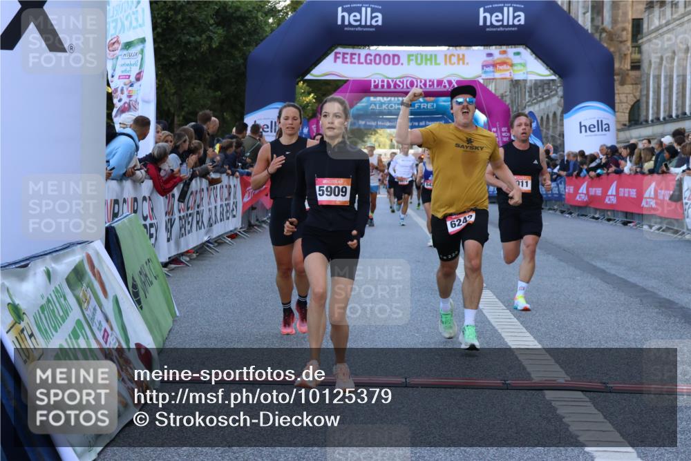 06.09.2026 - CURREX Alsterlauf Strokosch-Dieckow http://msf.ph/oto/10125379 06.09.2026 09:44:59 Ziel 2452, 3641, 3974, 4011, 4128, 5837, 6243, 6420 meine-sportfotos.de
