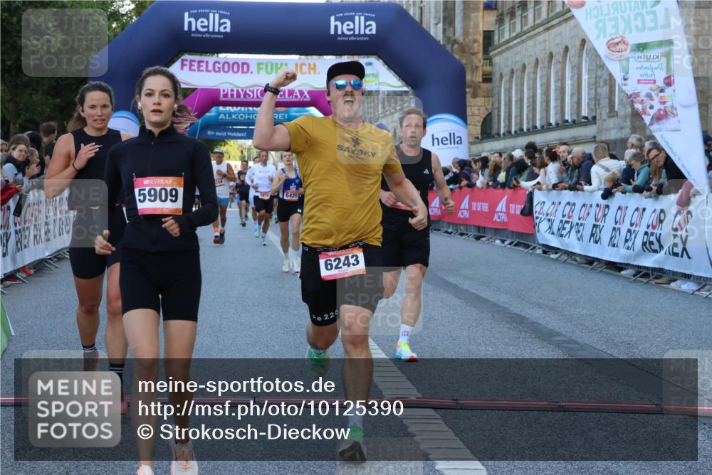 06.09.2026 - CURREX Alsterlauf Strokosch-Dieckow http://msf.ph/oto/10125390 06.09.2026 09:44:59 Ziel 2452, 3641, 3974, 4011, 4128, 5837, 6243, 6420 meine-sportfotos.de