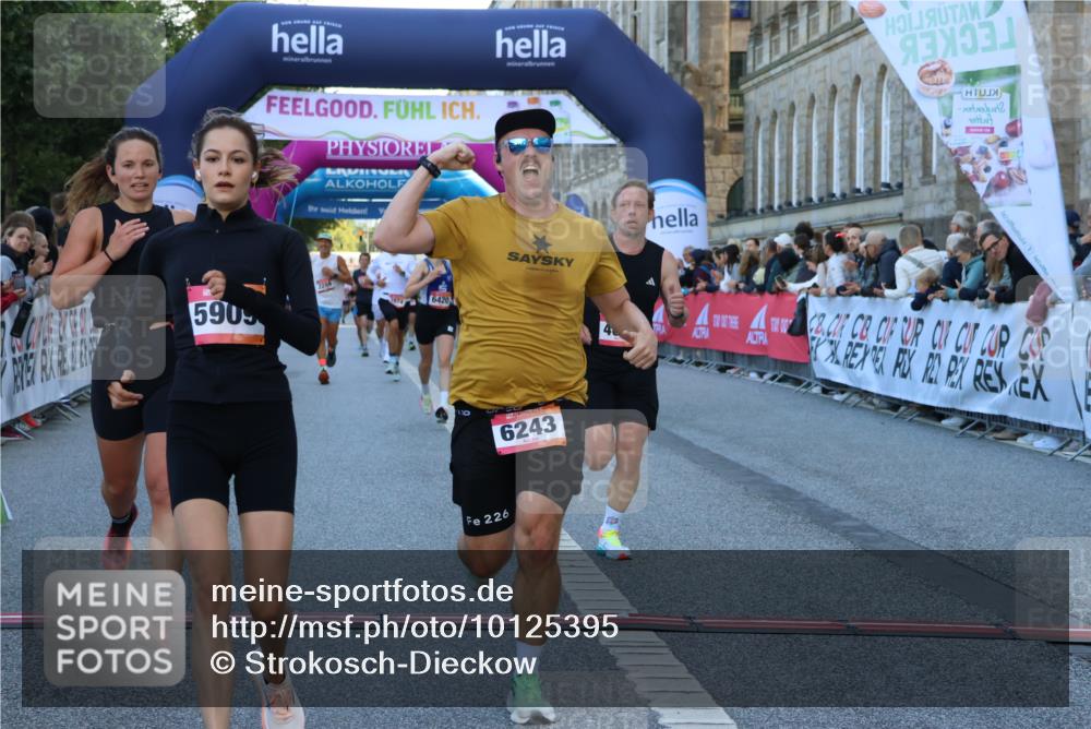 06.09.2026 - CURREX Alsterlauf Strokosch-Dieckow http://msf.ph/oto/10125395 06.09.2026 09:44:59 Ziel 2452, 3641, 3974, 4011, 4128, 5837, 6243, 6420 meine-sportfotos.de