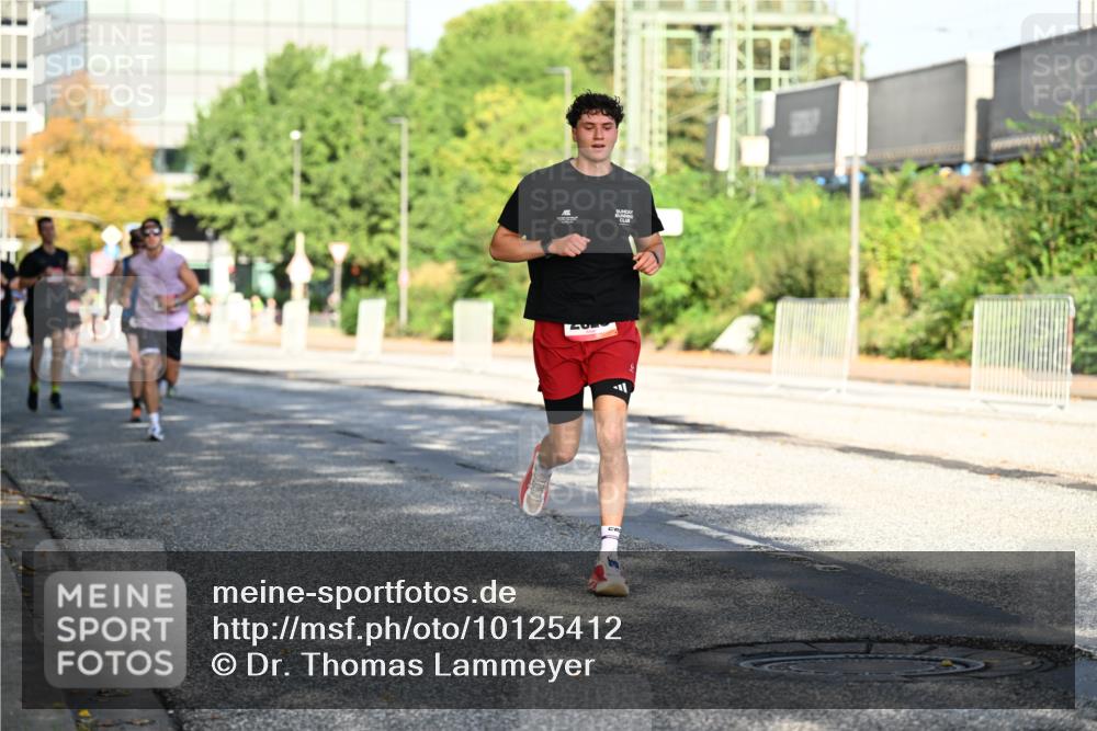06.09.2026 - CURREX Alsterlauf Dr. Thomas Lammeyer http://msf.ph/oto/10125412 06.09.2026 09:43:19 Laufen  meine-sportfotos.de
